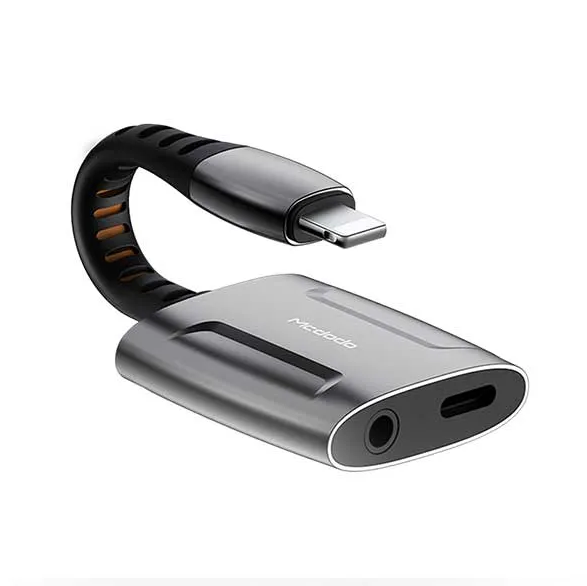 Mcdodo CA-634 Lightning To Lightning And DC 3.5mm Adapter Converter Audio Cable Splitter, 2A Fast Charge For 12 / 11 Pro / X / XR / XS / 8 / 7 (Convenient to Use The Microphone In The Game)